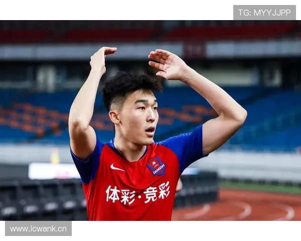 张琳芃训练像战士，回家像土豪，翻他衣帽间我都怀疑人生